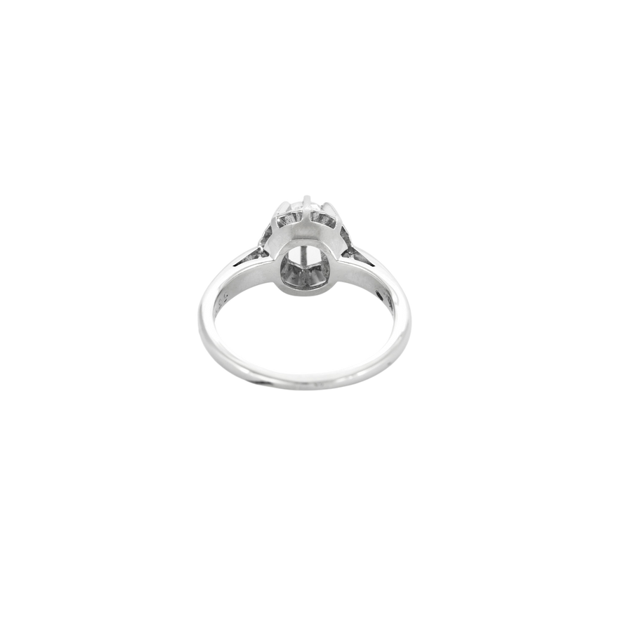 BAGUE SOLITAIRE OR BLANC ET DIAMANTS.