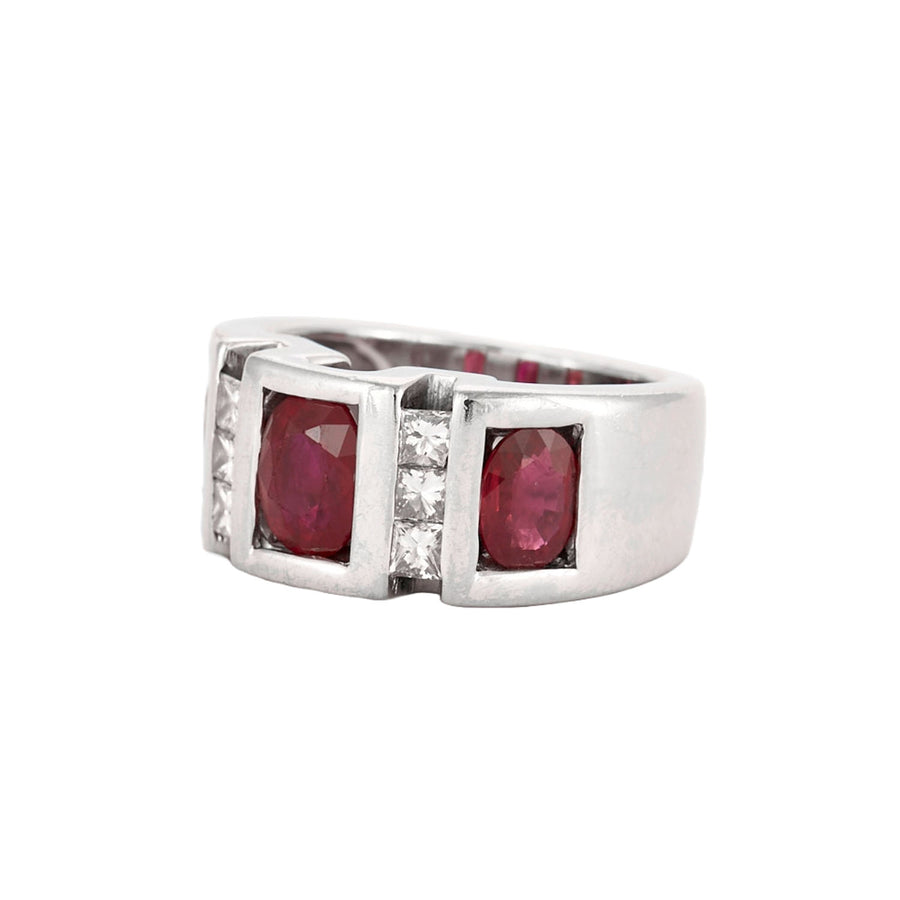 BAGUE OR BLANC DIAMANTS ET RUBIS.