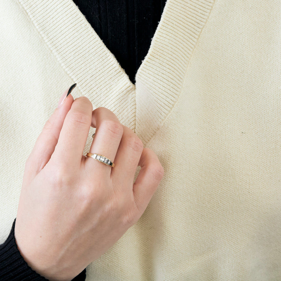 BAGUE OR JAUNE ET DIAMANTS.