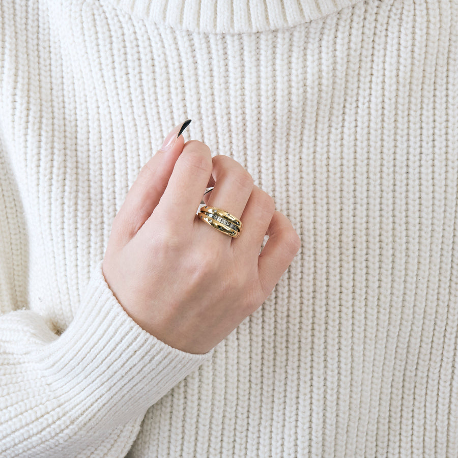 BAGUE VERSATILE OR JAUNE ET DIAMANTS.