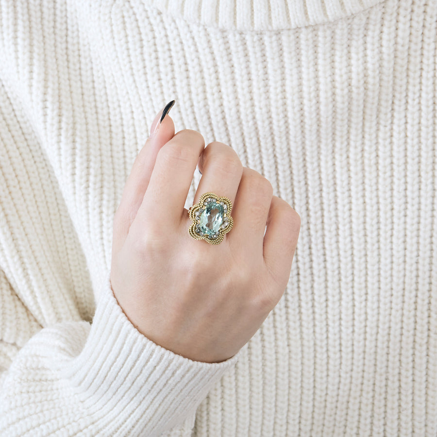 BAGUE OR JAUNE ET AIGUE-MARINE.