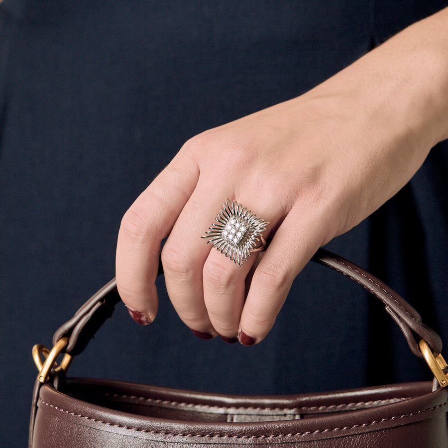 BAGUE VINTAGE OR BLANC ET DIAMANTS